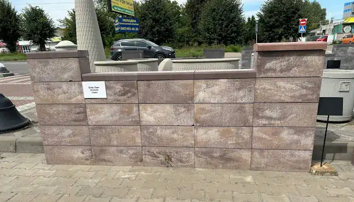 Блок Лонг кольору Нуоро — декоративний блок для огорожі